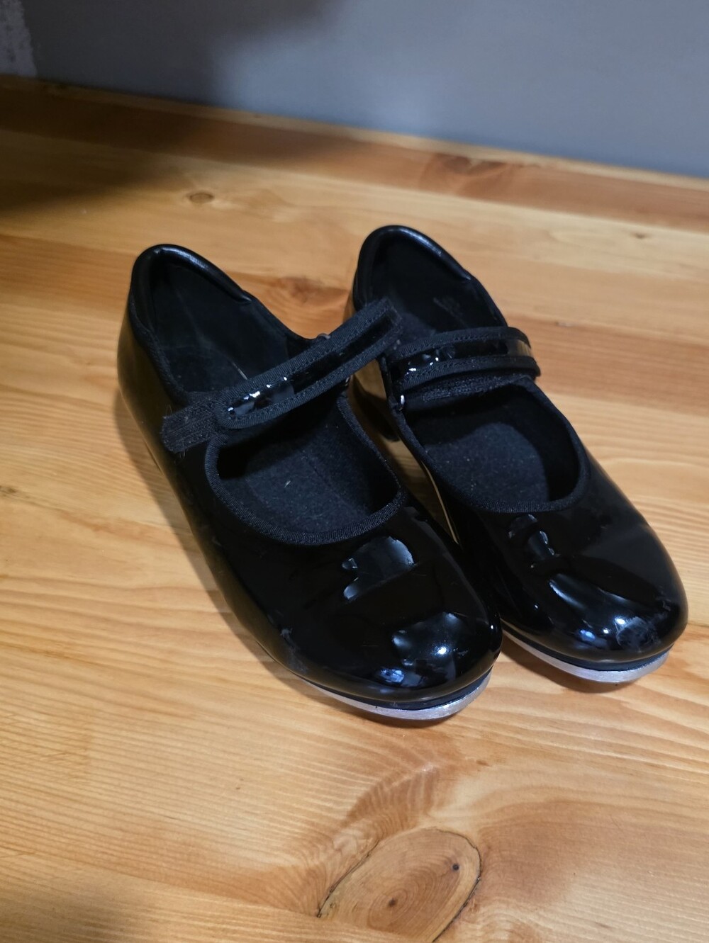 Girls Black Patent Mary Jane Shoes with Hook-and-Loop Strap - Size 5